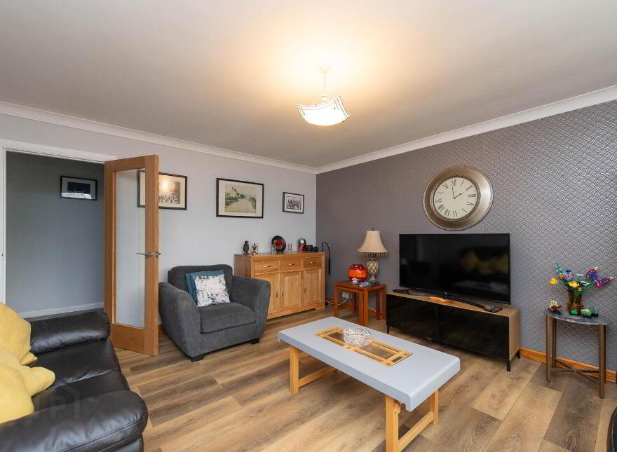 6 Lynda Gardens, Jordanstown, Newtownabbey, BT37 0NP