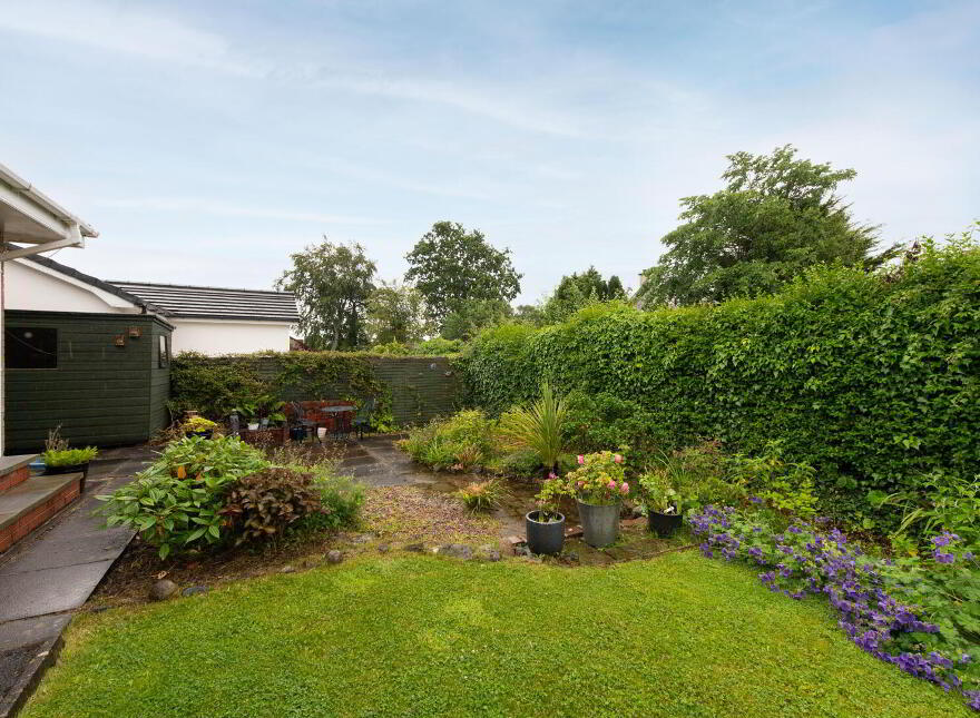 6 Lynda Gardens, Jordanstown, Newtownabbey, BT37 0NP