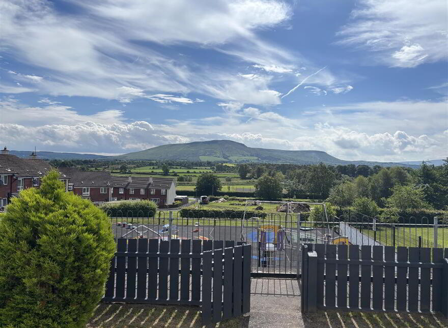 25 Bonnanaboigh, Dungiven, BT47 4NW