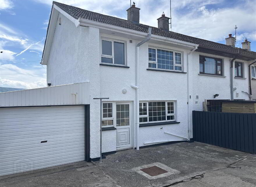 25 Bonnanaboigh, Dungiven, BT47 4NW