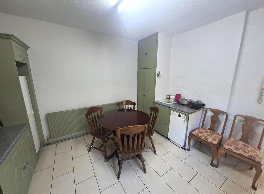 The Manse House, Farnham St, Cavan, H12V072