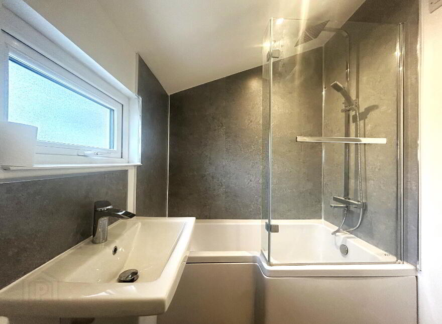 27 Station Road, Randalstown, BT41 2AE