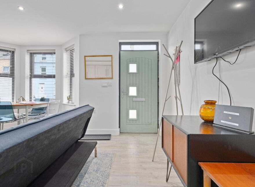Apt 1, 96 Causeway Street, Portrush, BT56 8AE