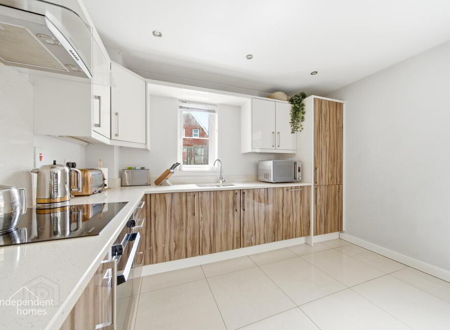 32 Ballyhampton Road, Larne, BT40 2ST