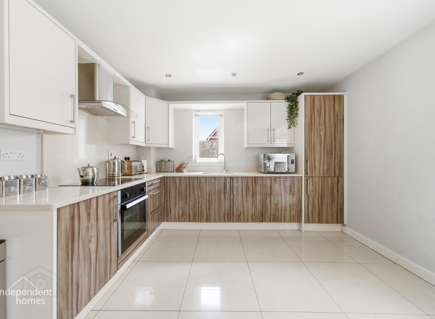 32 Ballyhampton Road, Larne, BT40 2ST
