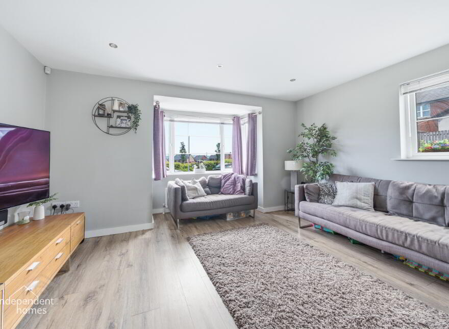 32 Ballyhampton Road, Larne, BT40 2ST