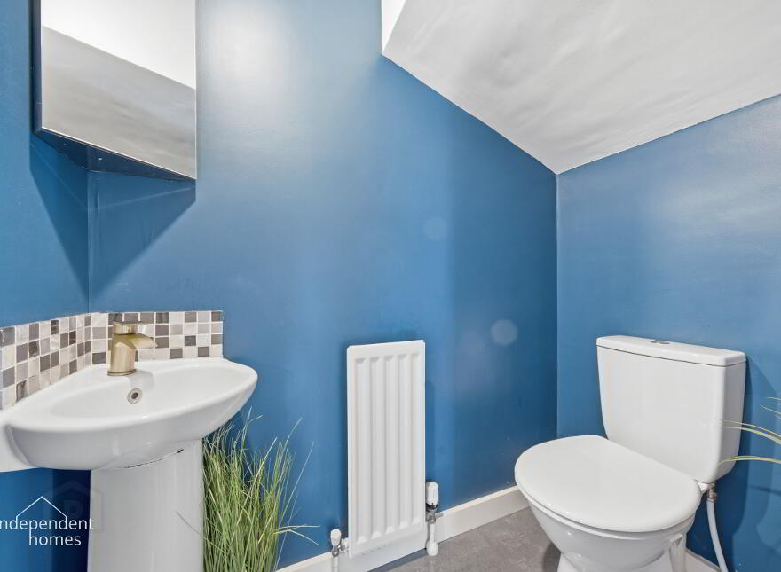 32 Ballyhampton Road, Larne, BT40 2ST