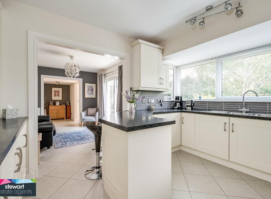 10 Waringfield Drive, Moira, BT67 0FB