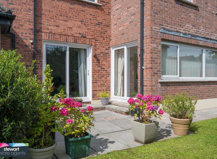 10 Waringfield Drive, Moira, BT67 0FB