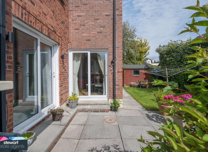 10 Waringfield Drive, Moira, BT67 0FB