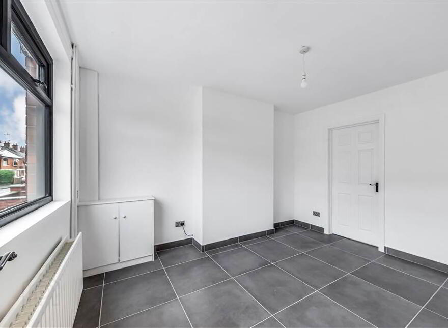 48 Beechmount Crescent, Falls Road, Belfast, BT12 7NJ