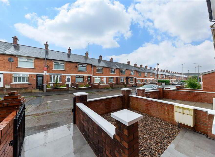 48 Beechmount Crescent, Falls Road, Belfast, BT12 7NJ