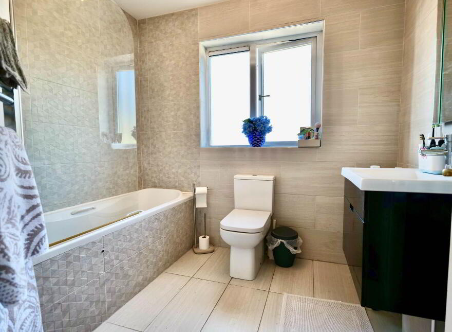 35 Arraview, Newcastle West, V42KF76