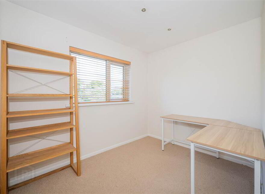 2 Grange Hill, Kingsway, Dunmurry, Belfast, BT17 9AW