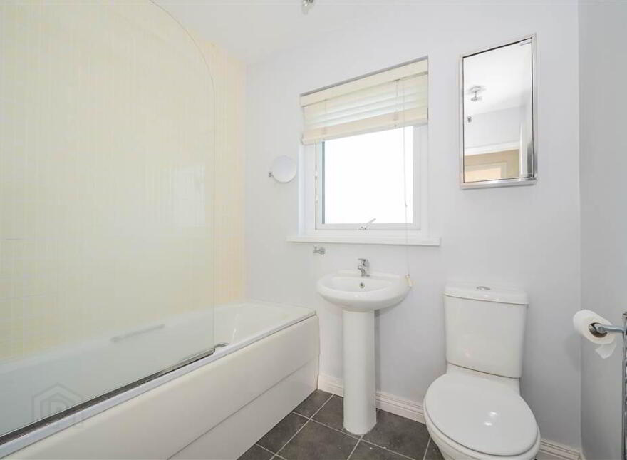 2 Grange Hill, Kingsway, Dunmurry, Belfast, BT17 9AW