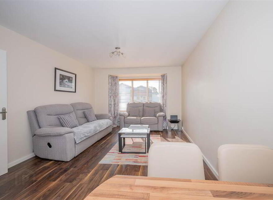 2 Grange Hill, Kingsway, Dunmurry, Belfast, BT17 9AW