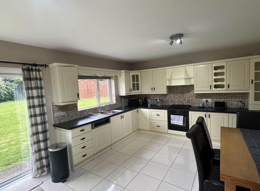 3 Binevenagh View, Moville, F93CK12