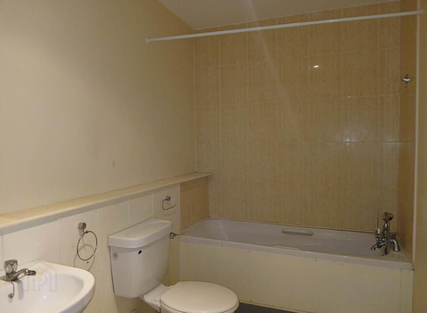 11 Carnagh House, Ard Ri, Athlone, N37Y194