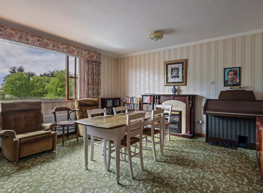 Oakleigh House, 736 Saintfield Road, Carryduff, Belfast, BT8 8AT