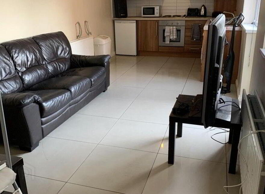 Flat B, 26 Tates Avenue, Belfast, BT9 7BY