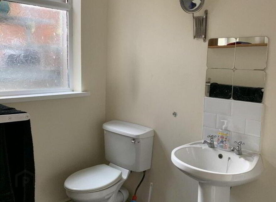 Flat B, 26 Tates Avenue, Belfast, BT9 7BY