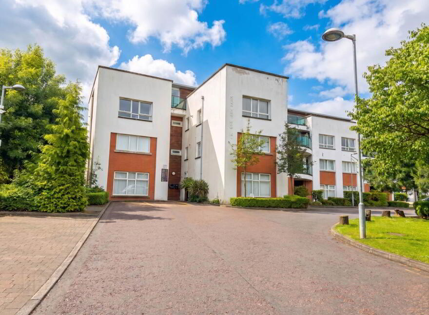 Apt 28, Old Brewery Lane, Glen Road, Belfast, BT11 8BZ