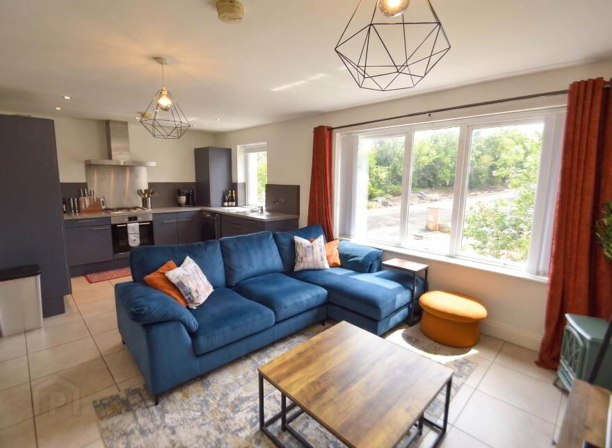 Apt 28, Old Brewery Lane, Glen Road, Belfast, BT11 8BZ