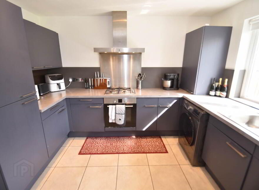 Apt 28, Old Brewery Lane, Glen Road, Belfast, BT11 8BZ