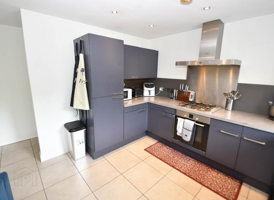 Apt 28, Old Brewery Lane, Glen Road, Belfast, BT11 8BZ