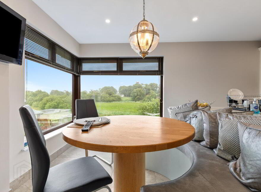 204A Ardglass Road, Downpatrick, BT30 7EB