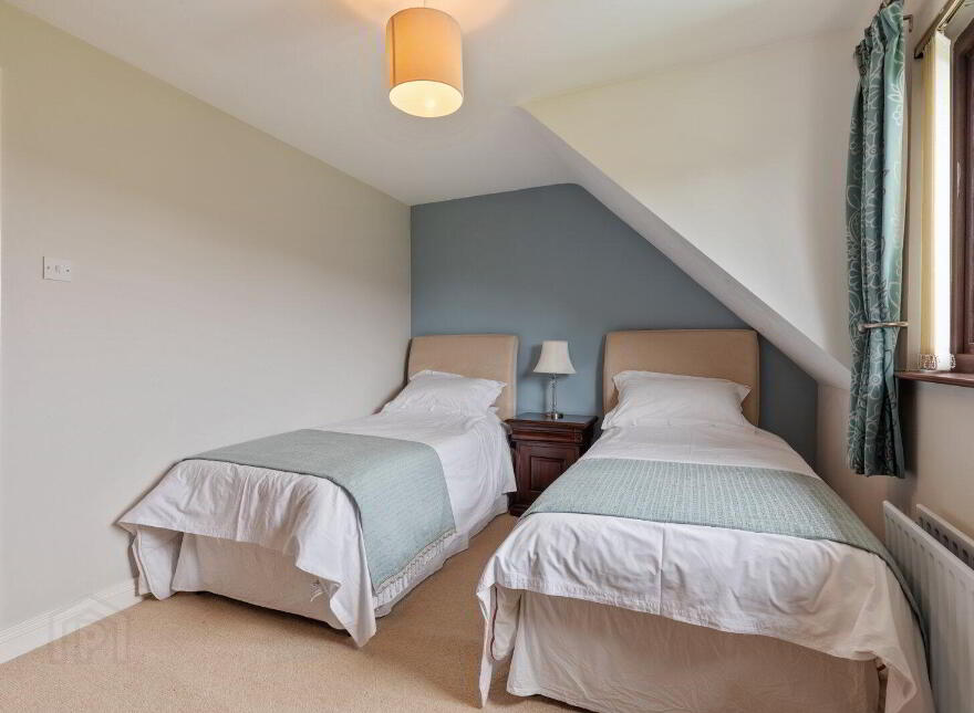 204A Ardglass Road, Downpatrick, BT30 7EB