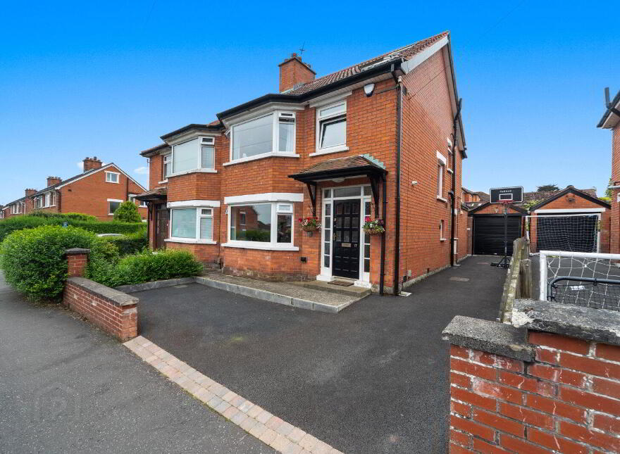 17 Cricklewood Park, Belfast, BT9 5GU