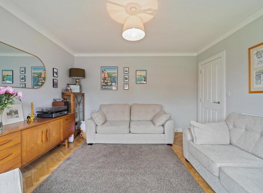17 Cricklewood Park, Belfast, BT9 5GU