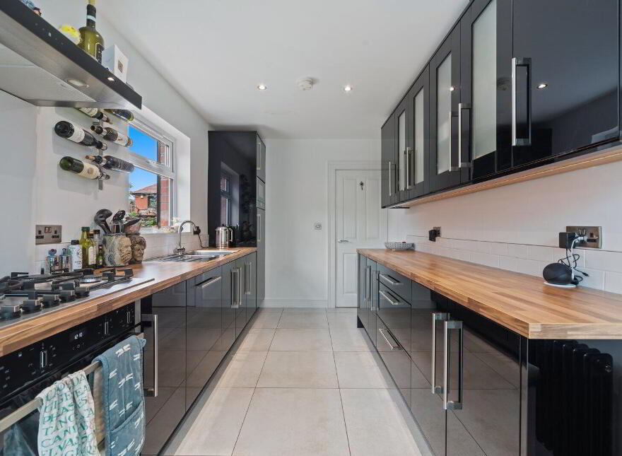 17 Cricklewood Park, Belfast, BT9 5GU
