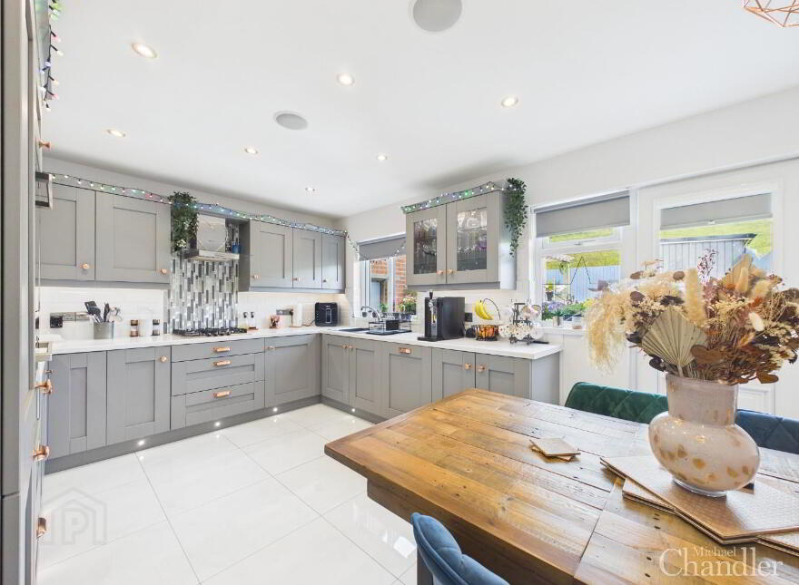 45 Moyra Drive, Saintfield, Ballynahinch, BT24 7AF