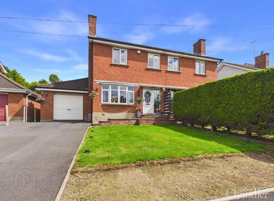45 Moyra Drive, Saintfield, Ballynahinch, BT24 7AF