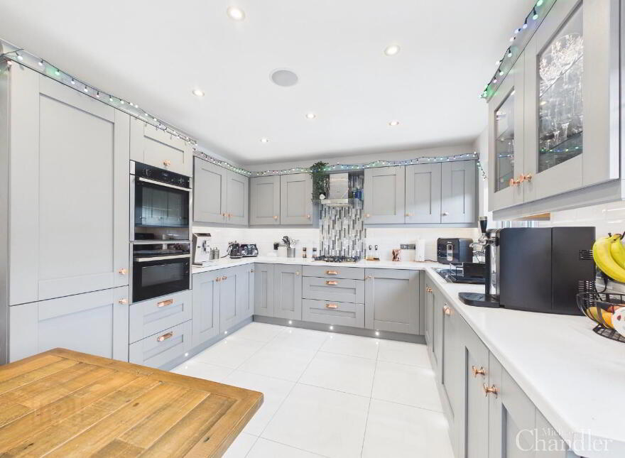 45 Moyra Drive, Saintfield, Ballynahinch, BT24 7AF