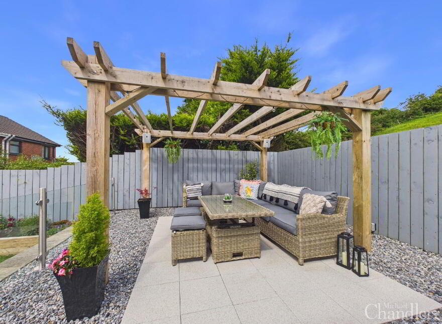 45 Moyra Drive, Saintfield, Ballynahinch, BT24 7AF