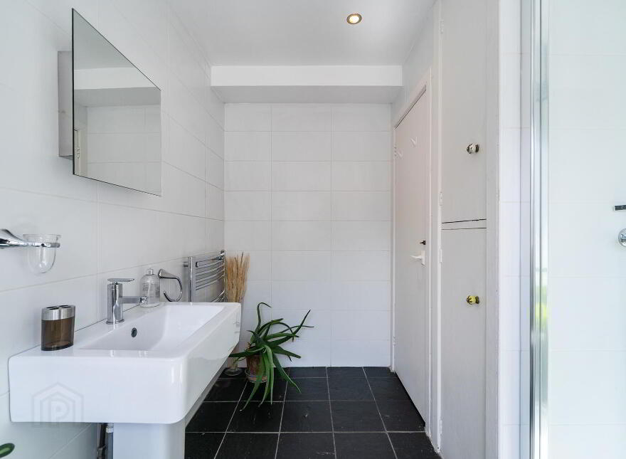 65 Rugby Road, University Street, Belfast, BT7 1PT