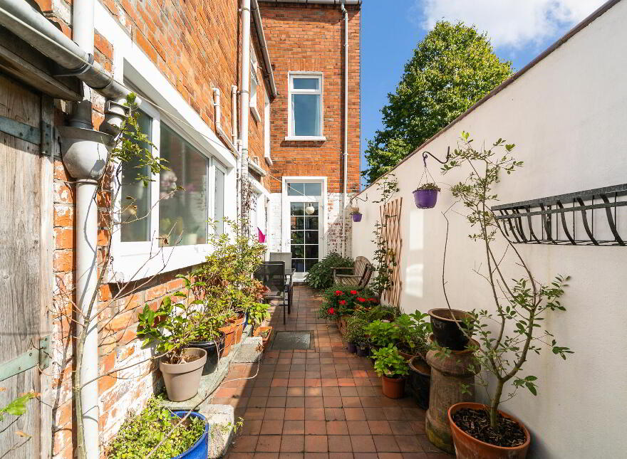 65 Rugby Road, University Street, Belfast, BT7 1PT