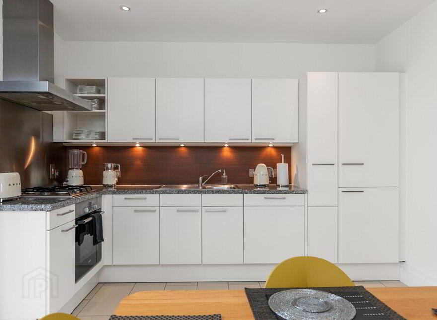 E13 The Elms, 77B Malone Road, Belfast, BT9 6SB