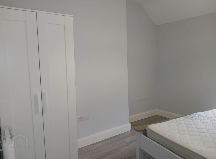 Apartment, Mardyke Street, Athlone, N37N793