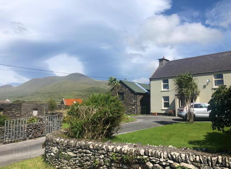 Upper Kilquane, Ballydavid, Dingle, V92C1K0