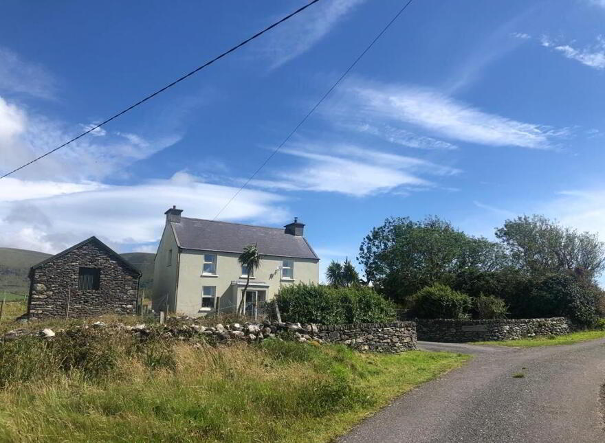 Upper Kilquane, Ballydavid, Dingle, V92C1K0