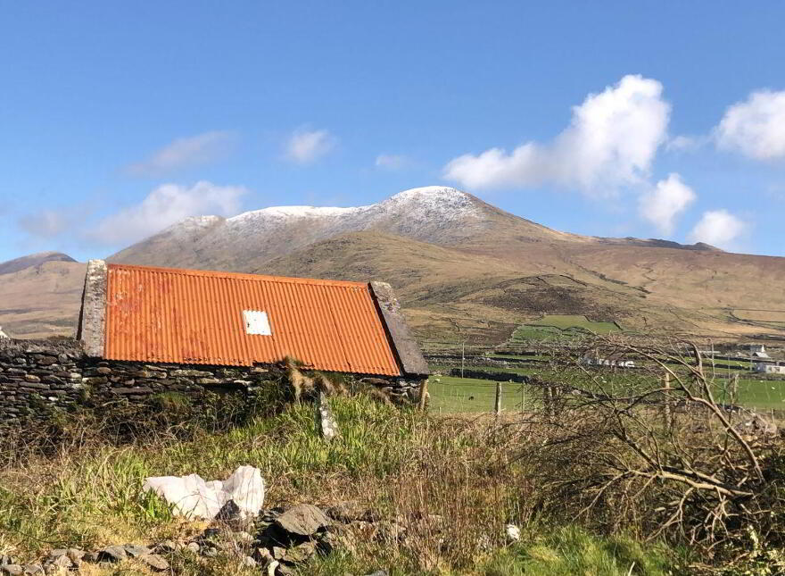 Upper Kilquane, Ballydavid, Dingle, V92C1K0