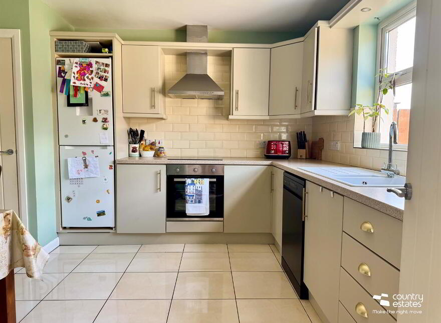 11 Mounthill Manor, Larne, BT40 3FB
