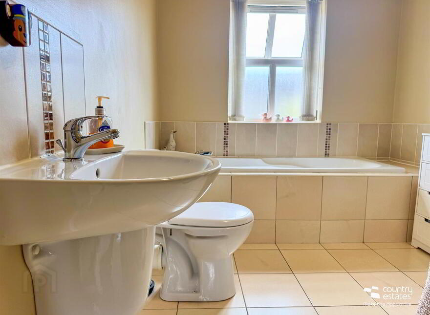11 Mounthill Manor, Larne, BT40 3FB