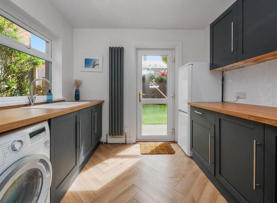 3 Chesham Gardens, Ravenhill Road, Belfast, BT6 8GX