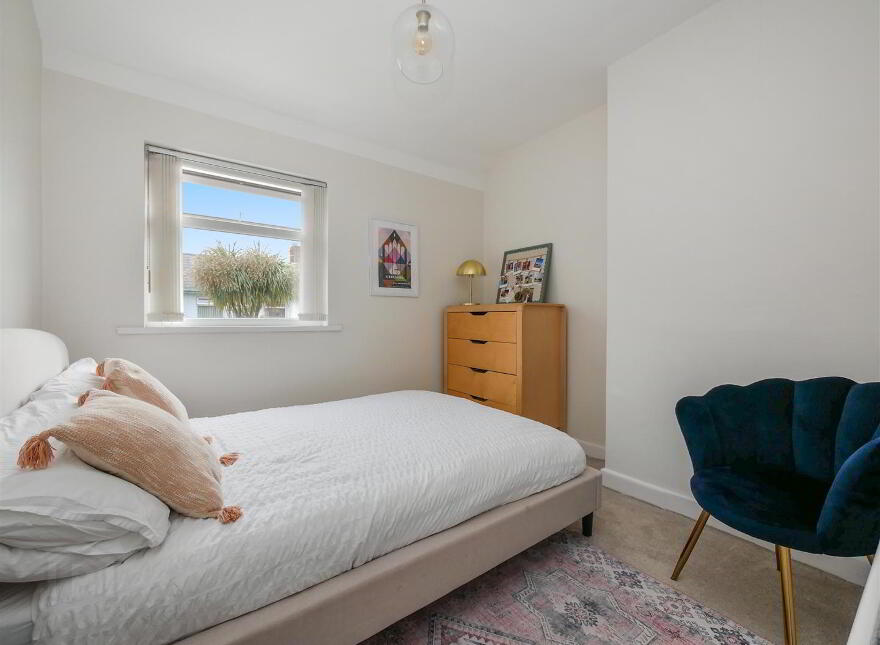 3 Chesham Gardens, Ravenhill Road, Belfast, BT6 8GX
