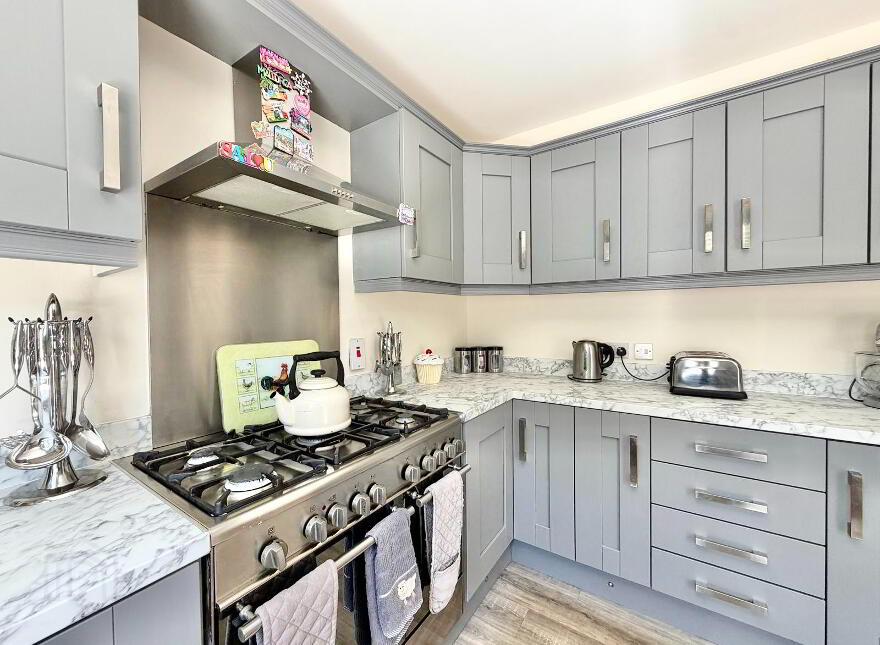 11 Castle Court, Newtownstewart, Omagh, BT78 4JP